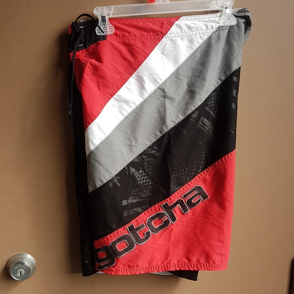 swim trunks - Picture 2 of 4